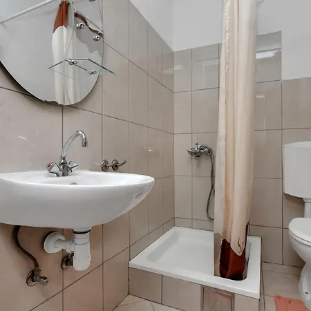 Apartman Robinzon Nikola *