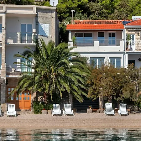 Apartman Robinzon Nikola Bogomolje