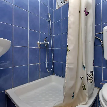 Robinzon Nikola Apartman Bogomolje