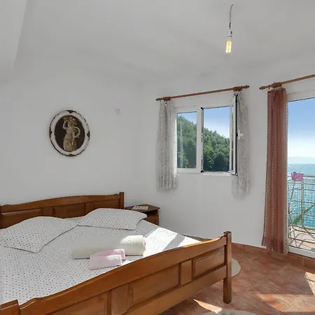 Apartman Robinzon Nikola Bogomolje